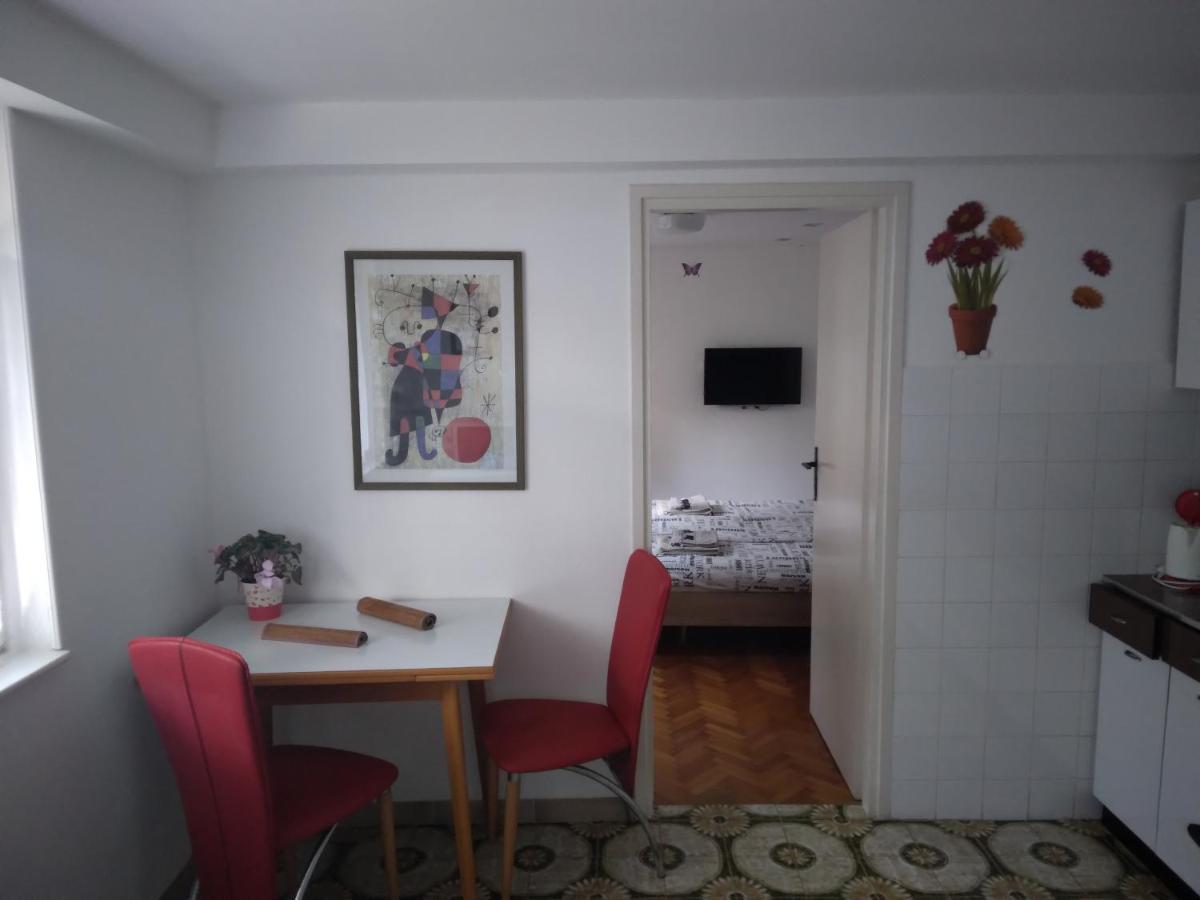 פורץ Apartments Villa Anton מראה חיצוני תמונה